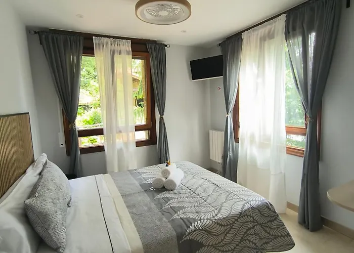 Con Hermosas Vistas A